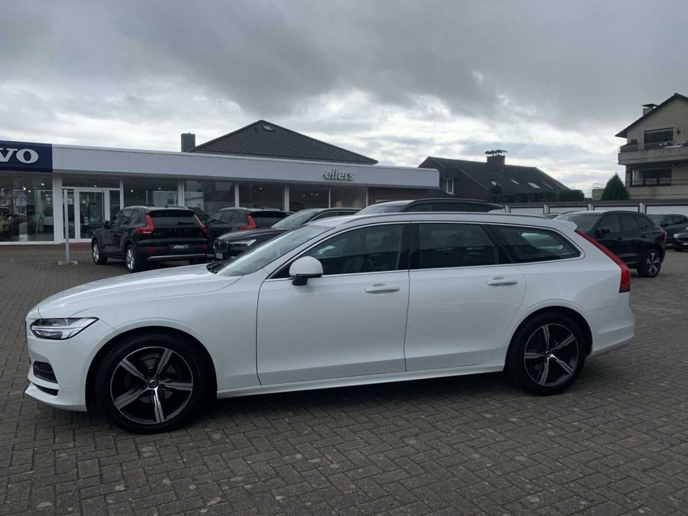 Volvo  D3 Momentum Pilot Assist Abstandstempomat Le